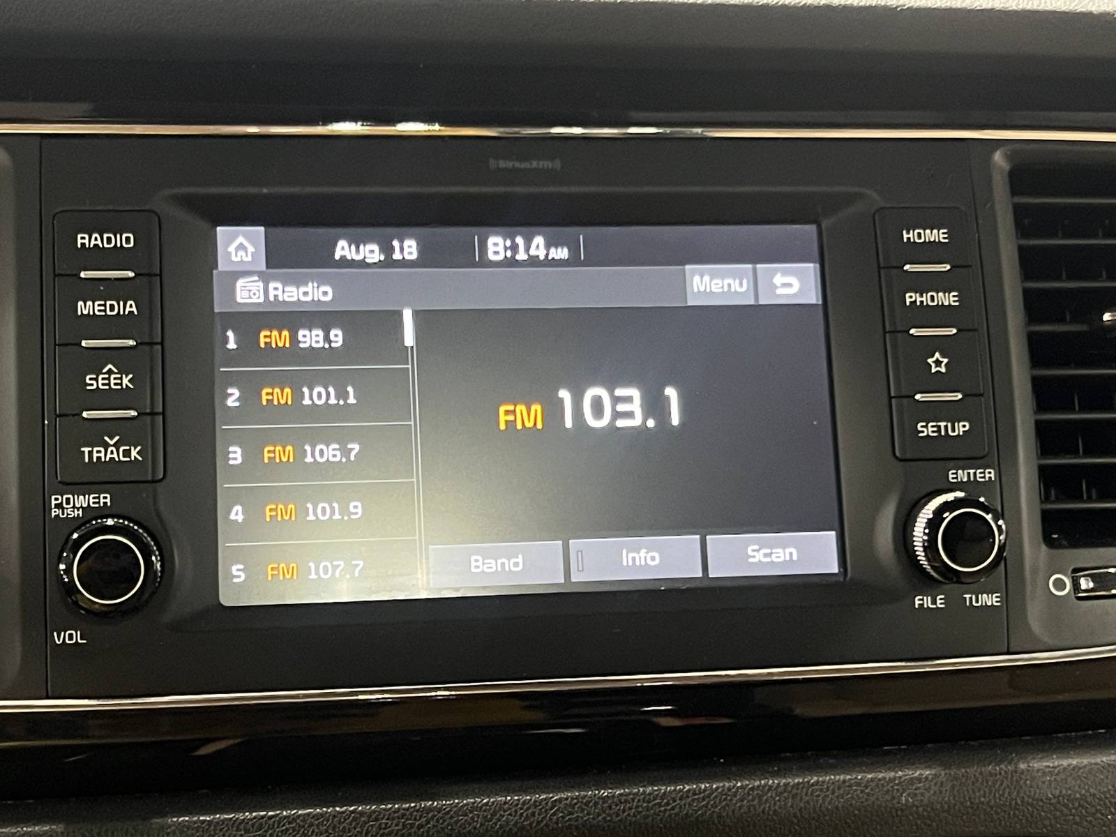 Thumbnail: 2021 Kia Sedona - 3
