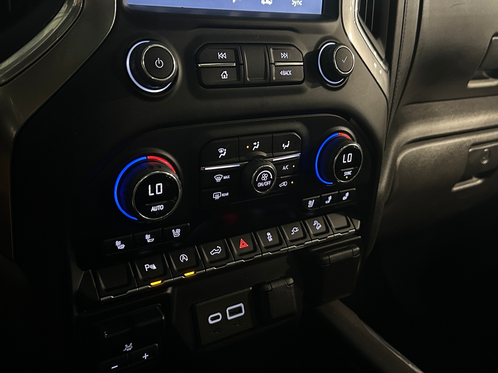Thumbnail: 2022 Chevrolet Silverado 1500 - 3