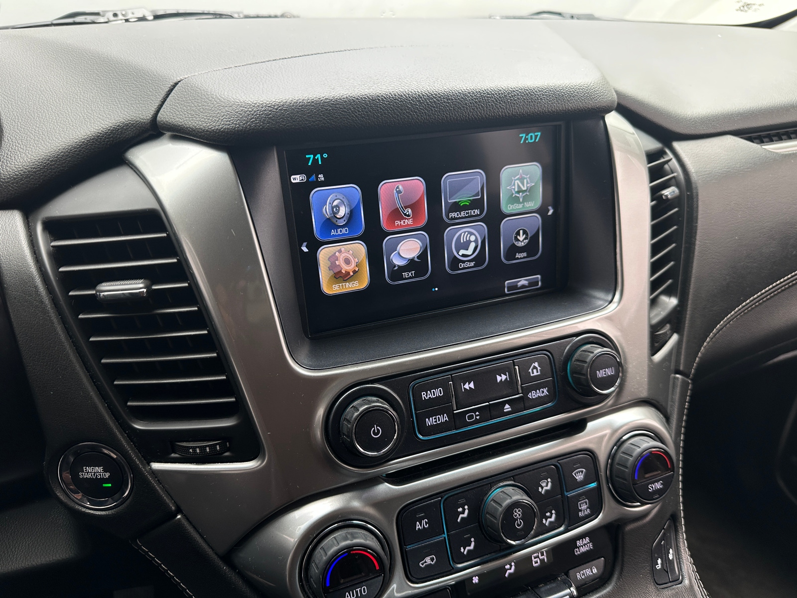Thumbnail: 2018 Chevrolet Tahoe - 3