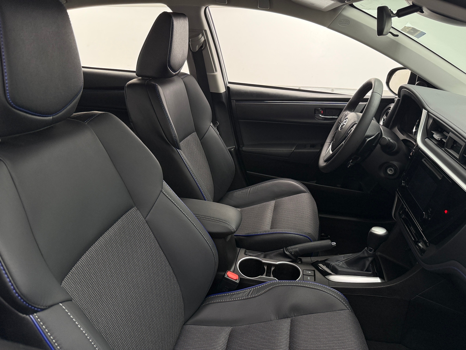 Thumbnail: 2018 Toyota Corolla - 2