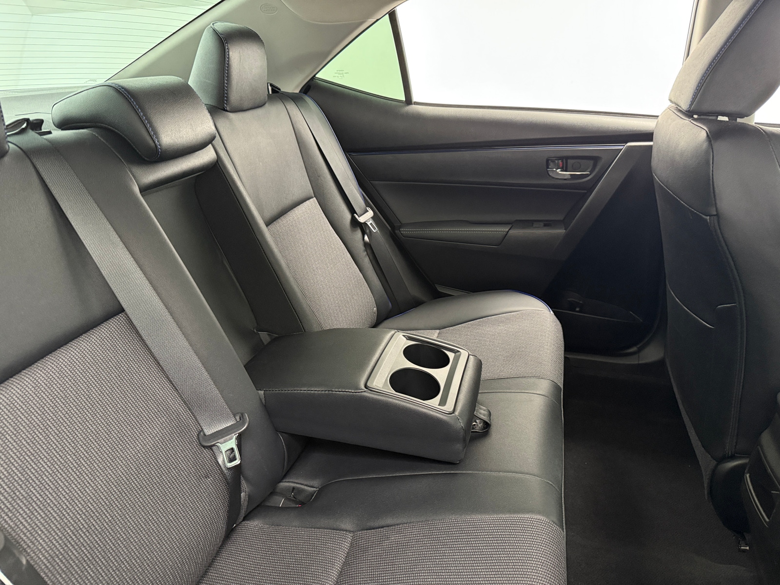 Thumbnail: 2018 Toyota Corolla - 6