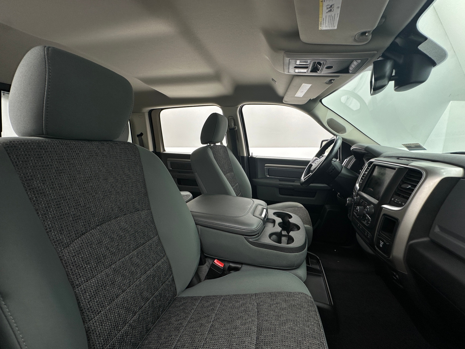 Thumbnail: 2019 RAM 1500 Classic - 2
