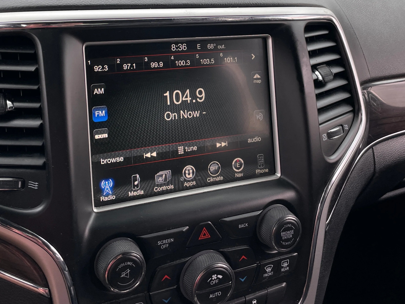 Thumbnail: 2016 Jeep Grand Cherokee - 4