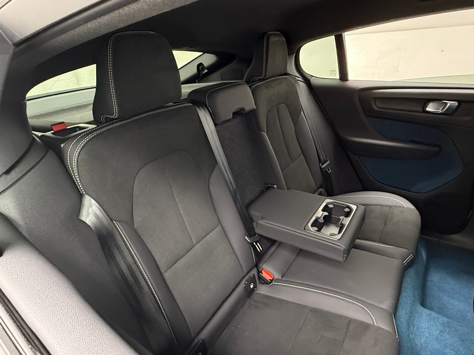 Thumbnail: 2023 Volvo C40 - 5