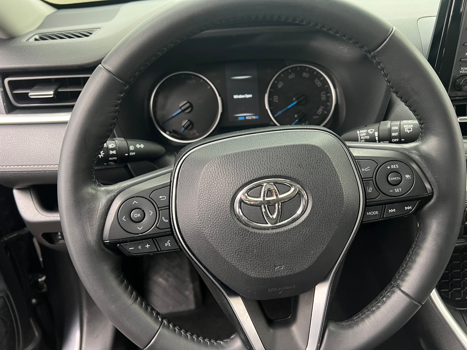 Thumbnail: 2021 Toyota RAV4 - 4