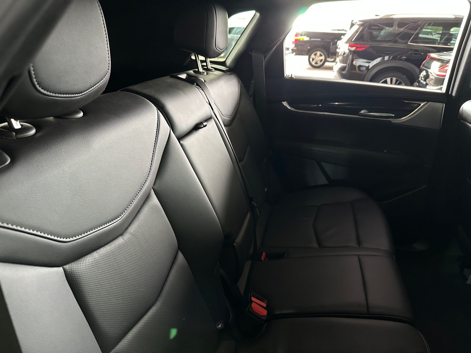 Thumbnail: 2023 Cadillac XT5 - 5