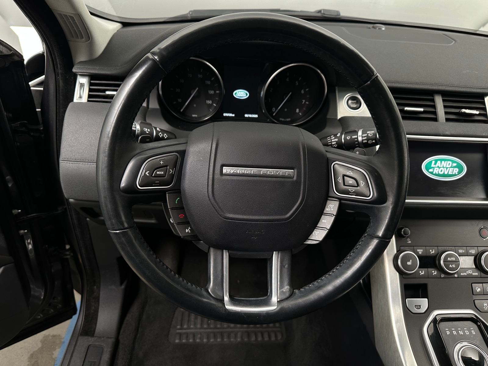 Thumbnail: 2017 Land Rover Range Rover Evoque - 4