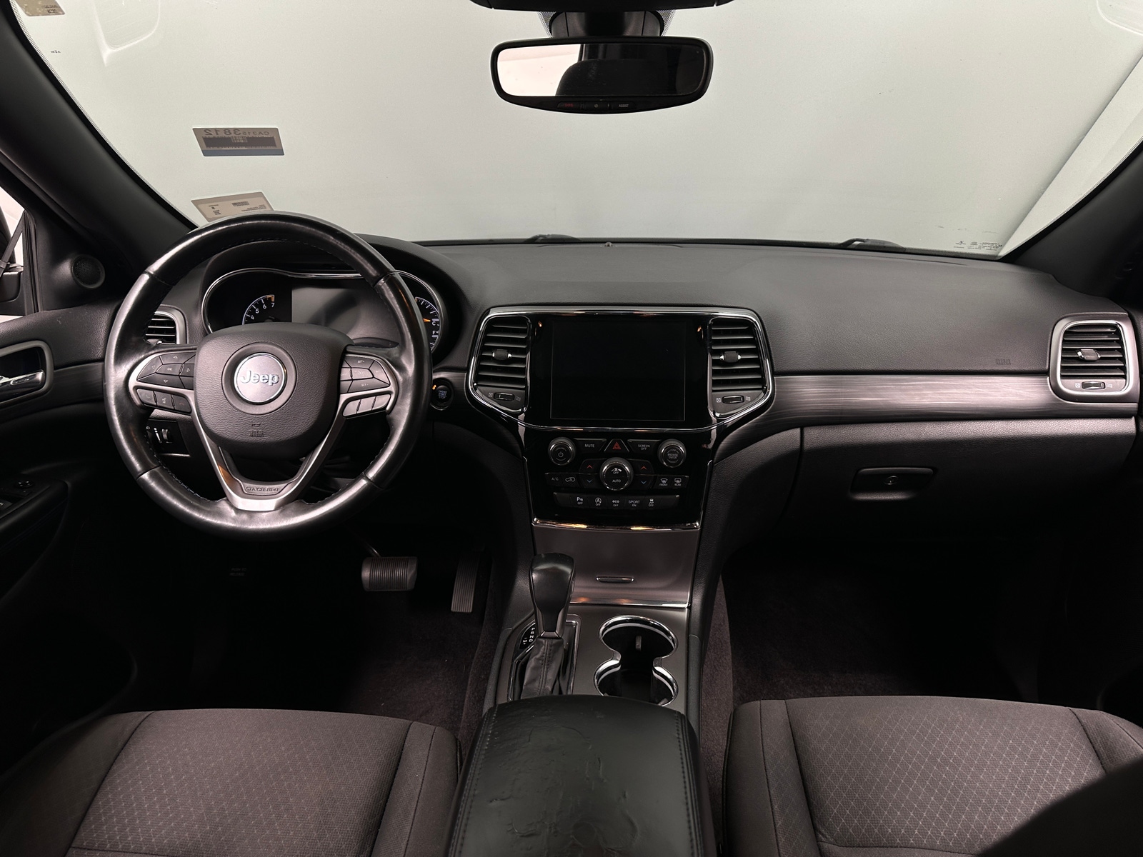 Thumbnail: 2019 Jeep Grand Cherokee - 3