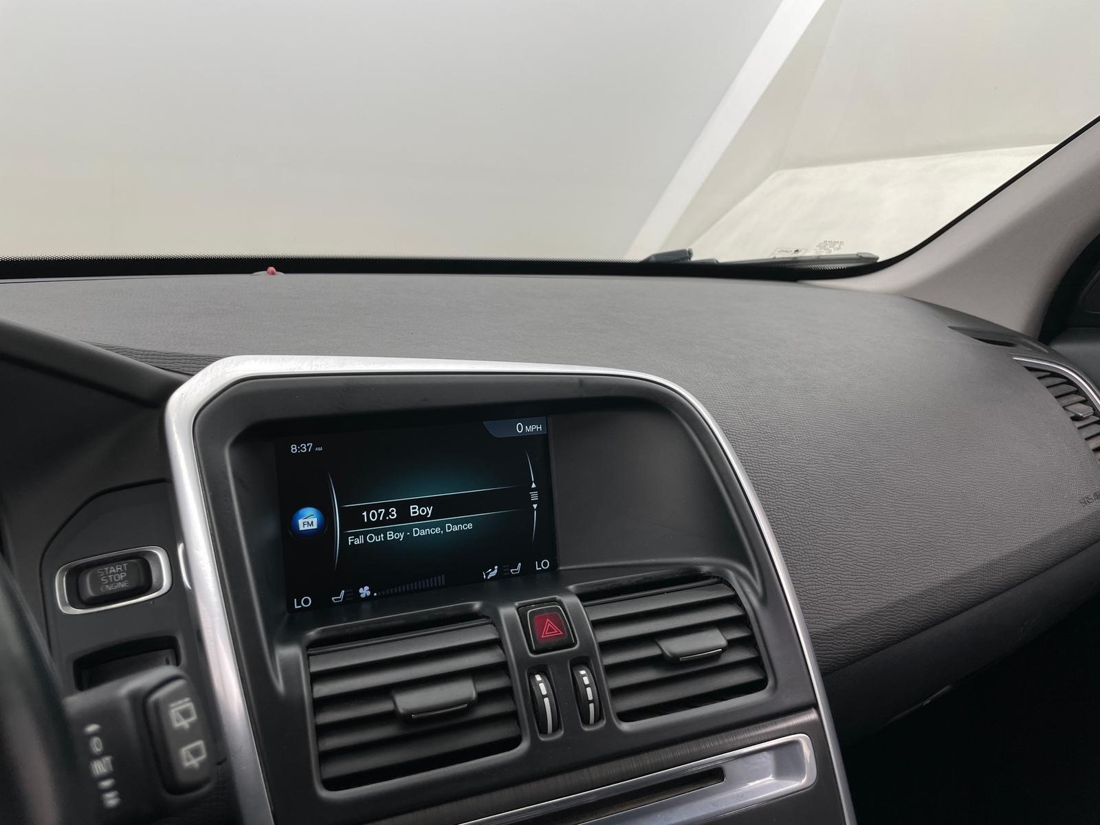 Thumbnail: 2015 Volvo XC60 - 3