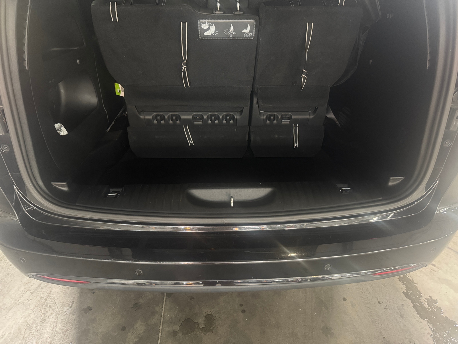 Thumbnail: 2019 Chrysler Pacifica - 6
