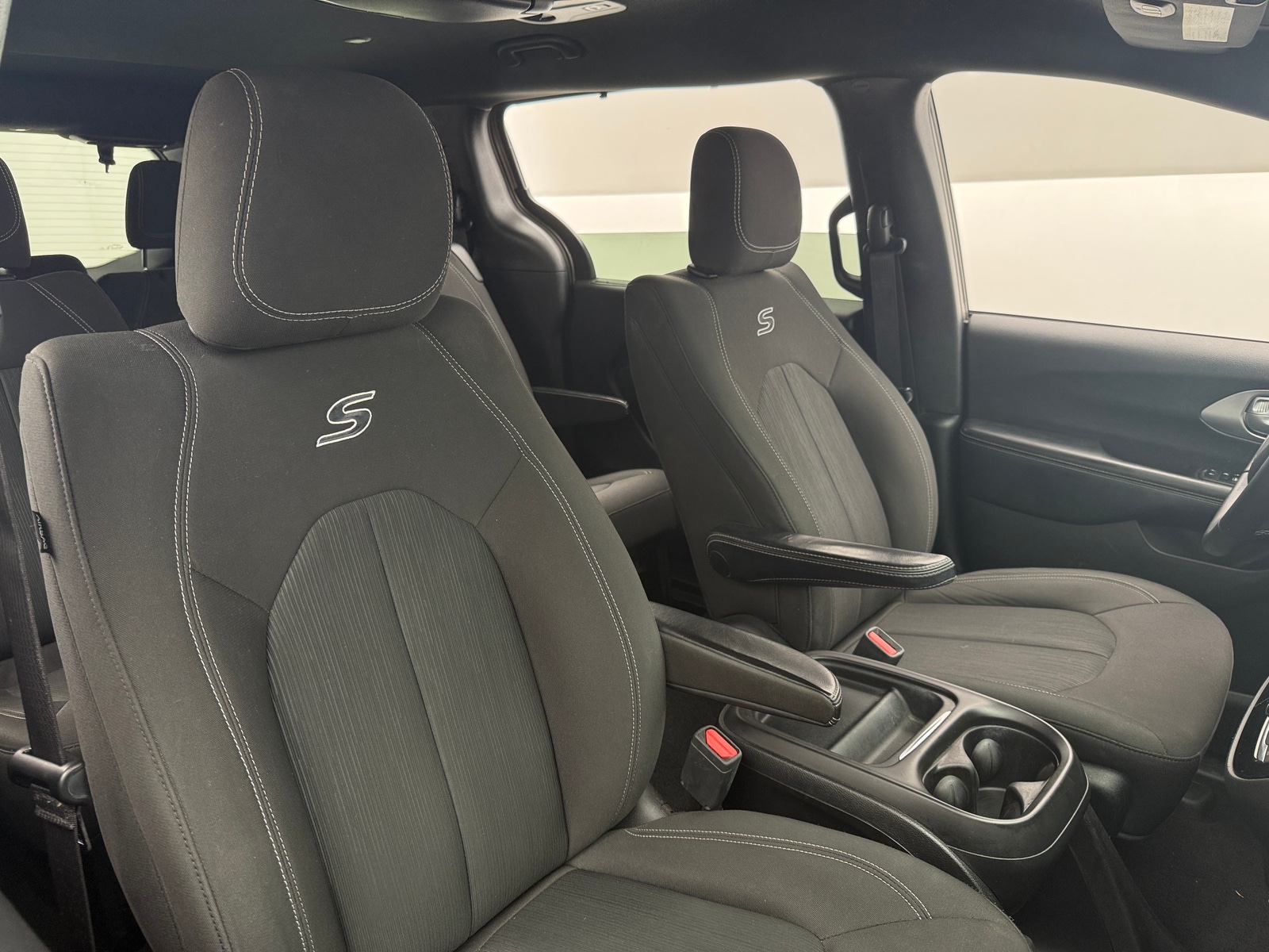 Thumbnail: 2018 Chrysler Pacifica - 2