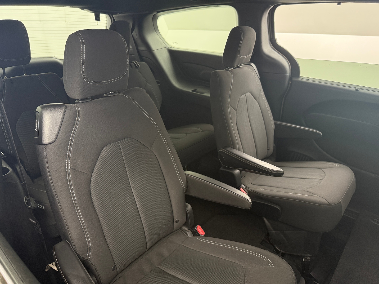 Thumbnail: 2018 Chrysler Pacifica - 6