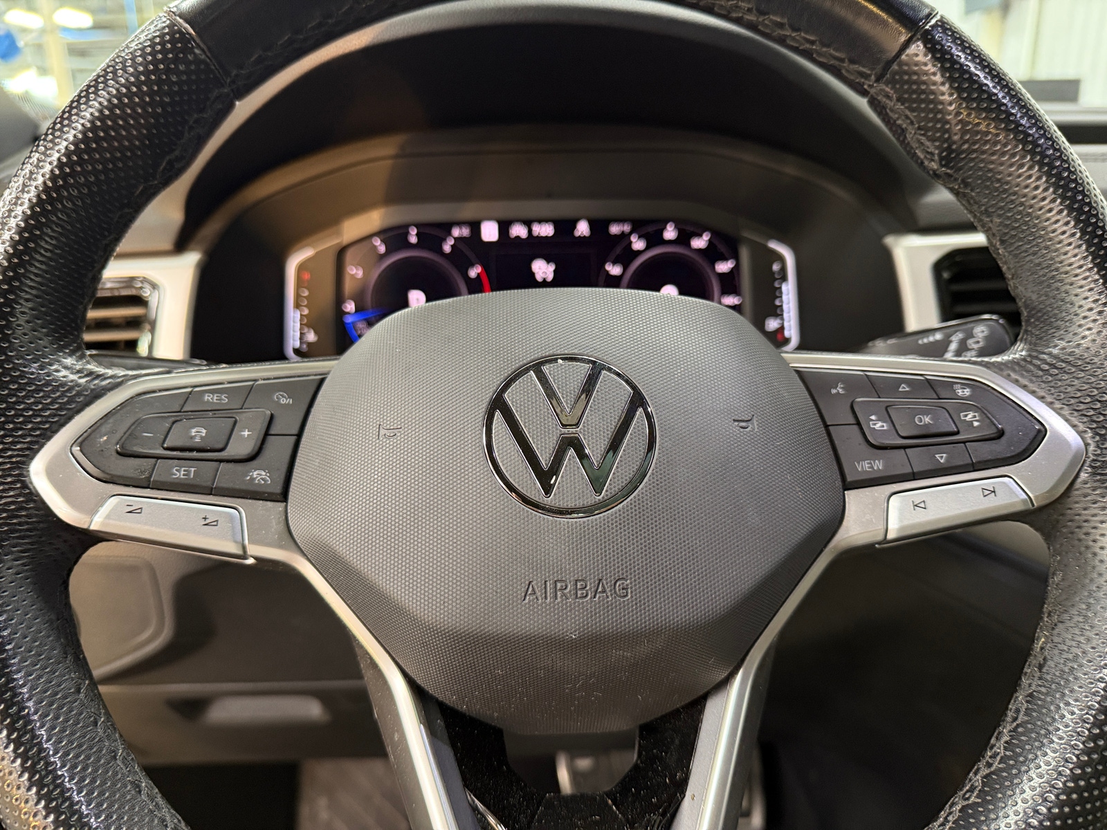 Thumbnail: 2022 Volkswagen Atlas - 4