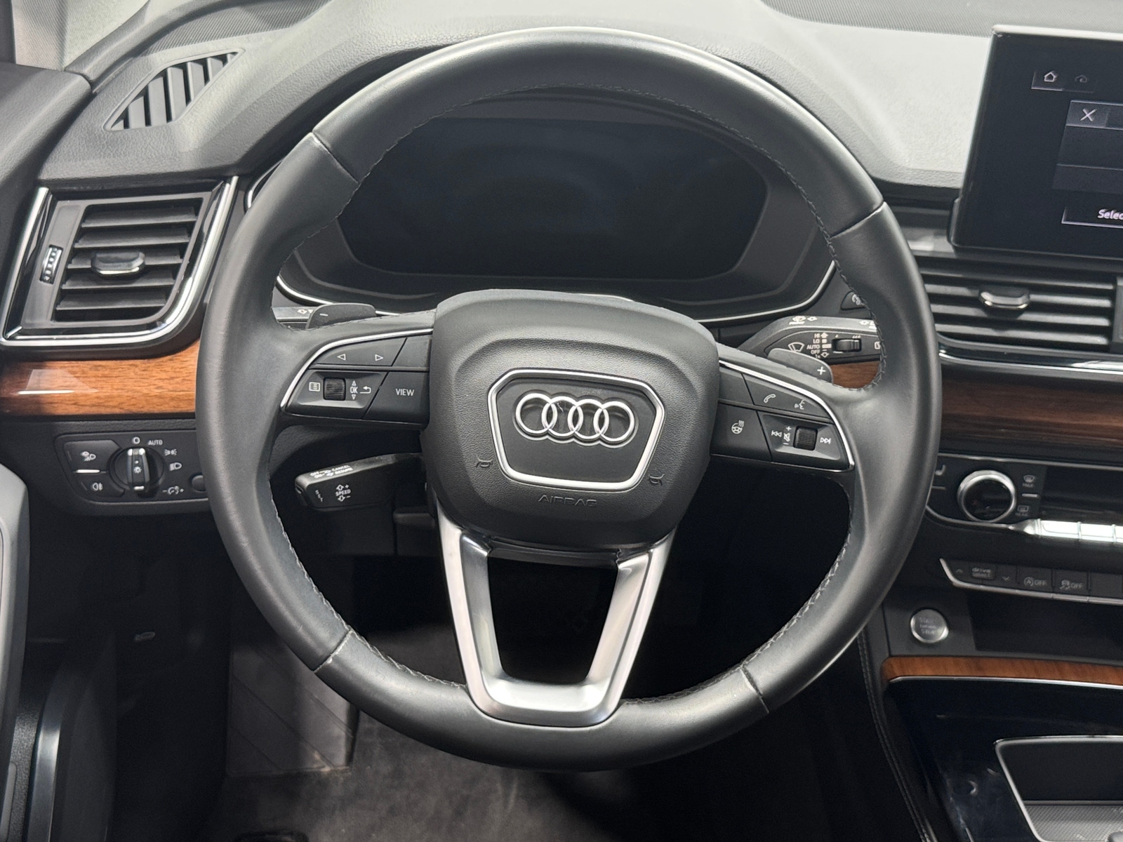 Thumbnail: 2022 Audi Q5 - 4