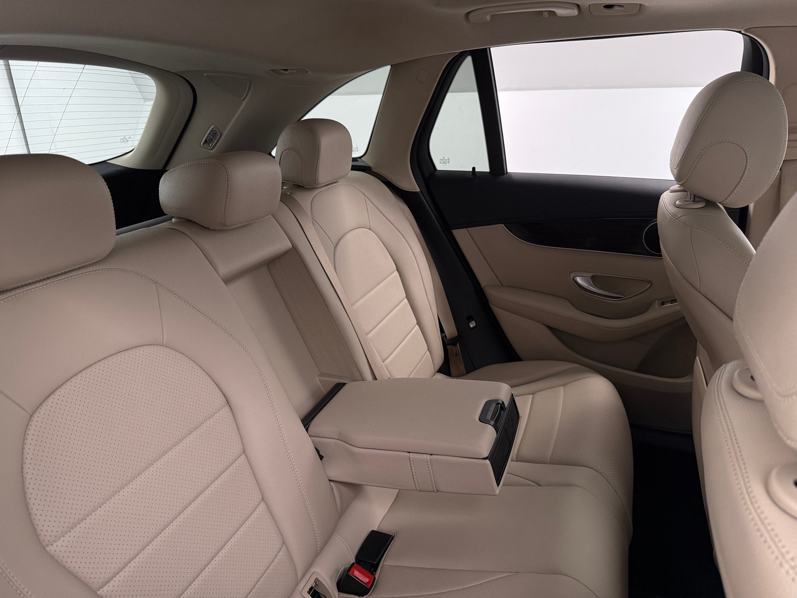 Thumbnail: 2016 Mercedes-Benz GLC - 5