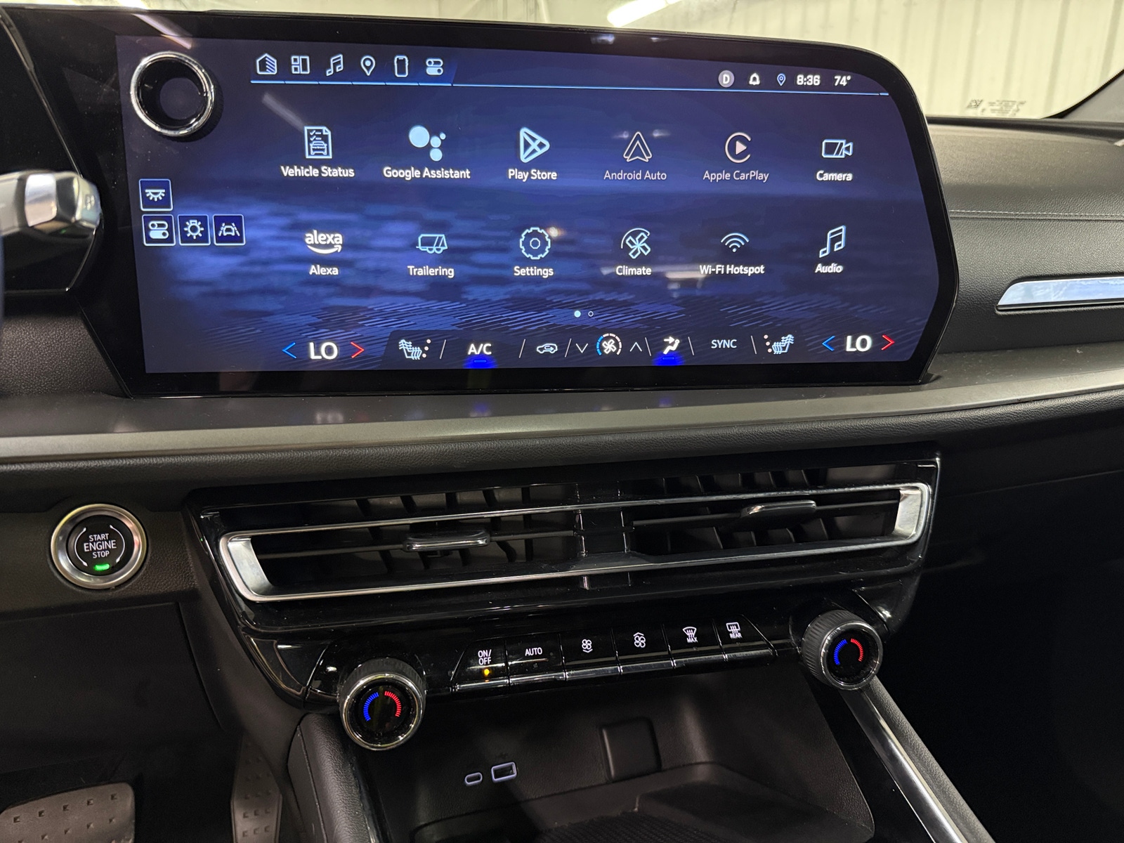 Thumbnail: 2025 Chevrolet Traverse - 4