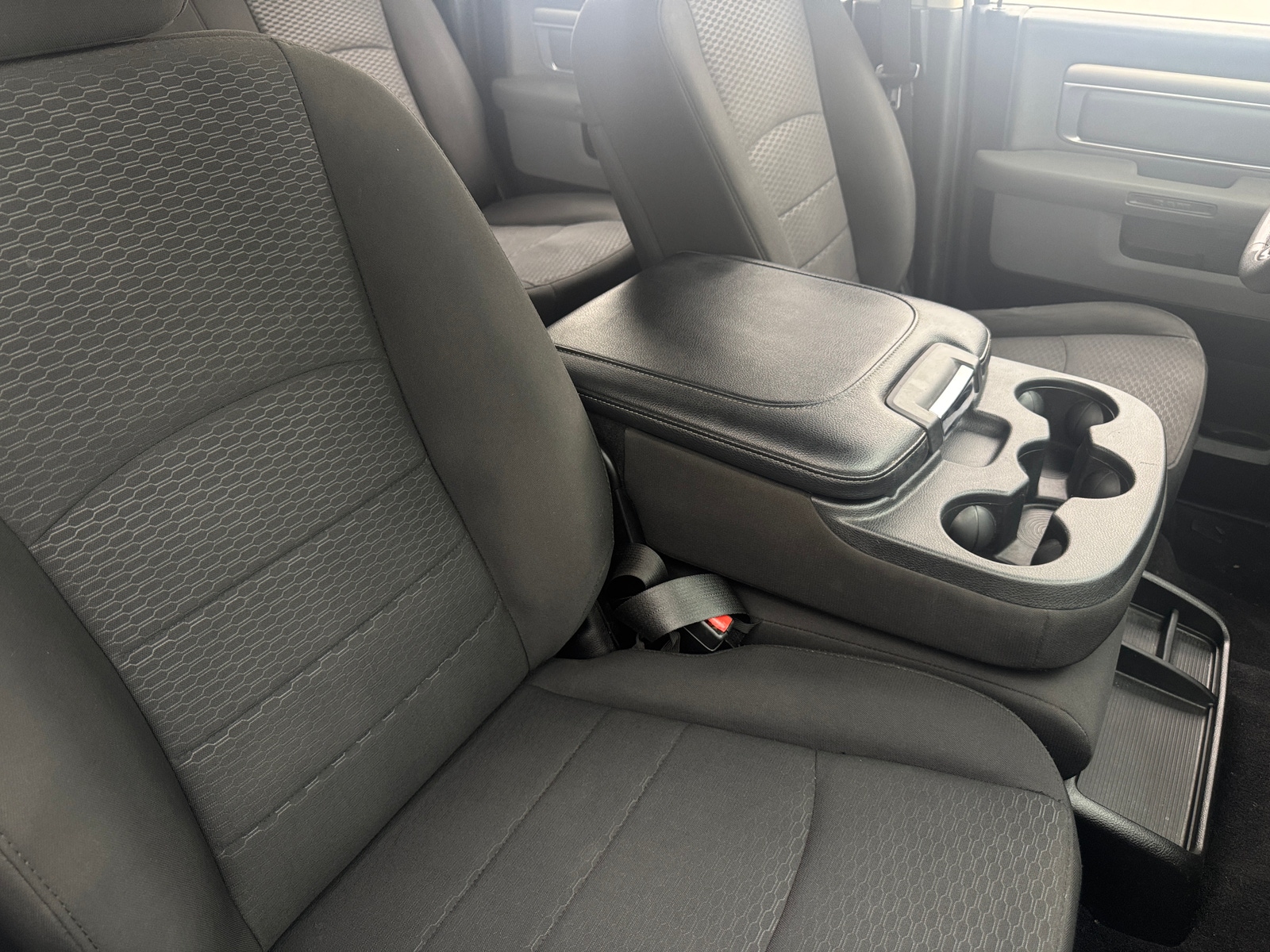 Thumbnail: 2019 RAM 1500 Classic - 2