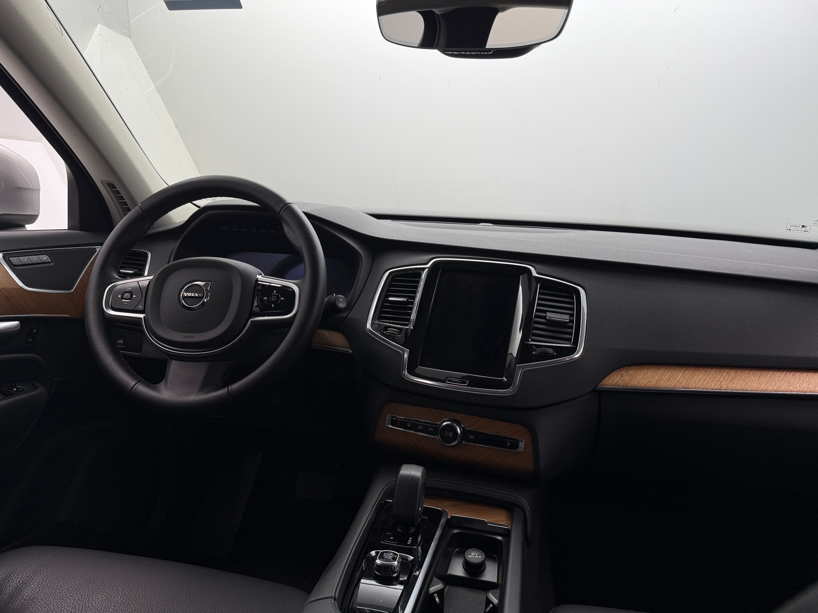 Thumbnail: 2025 Volvo XC90 - 2