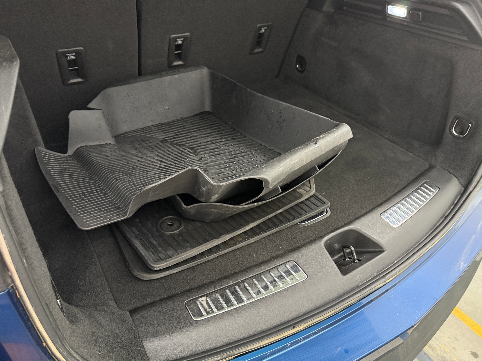 Thumbnail: 2019 Cadillac XT4 - 6