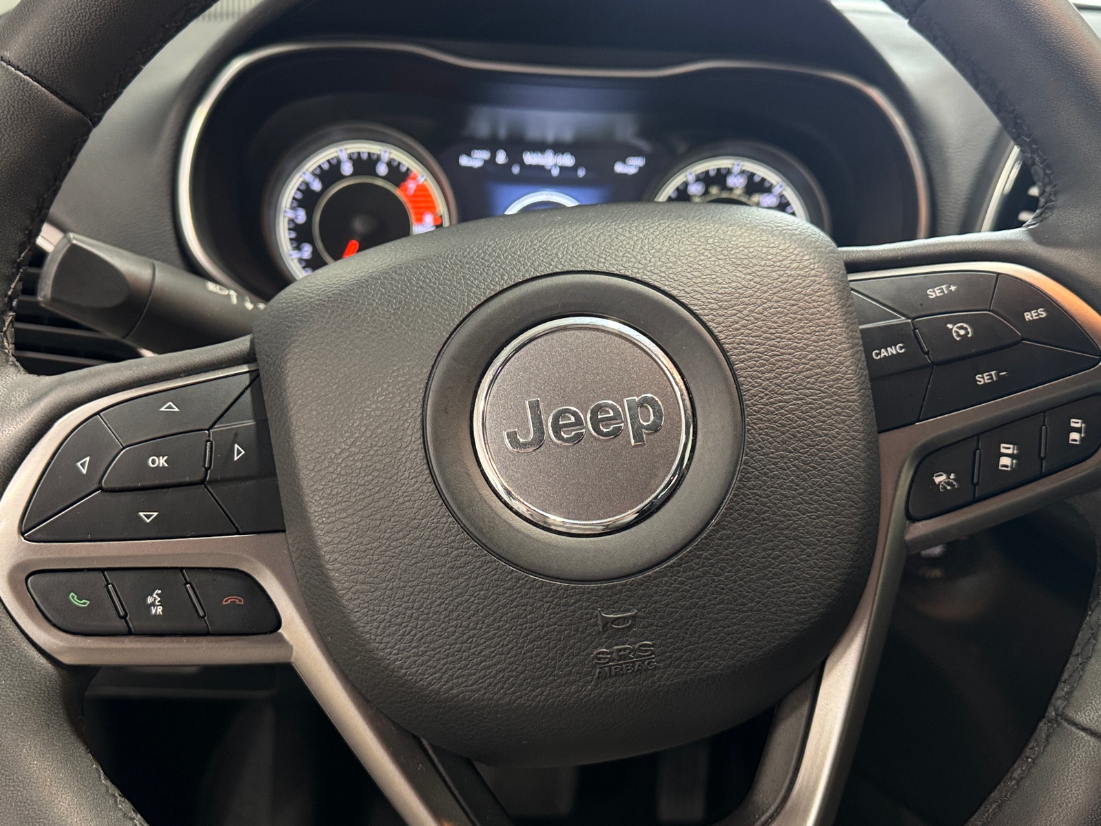 Thumbnail: 2022 Jeep Cherokee - 4