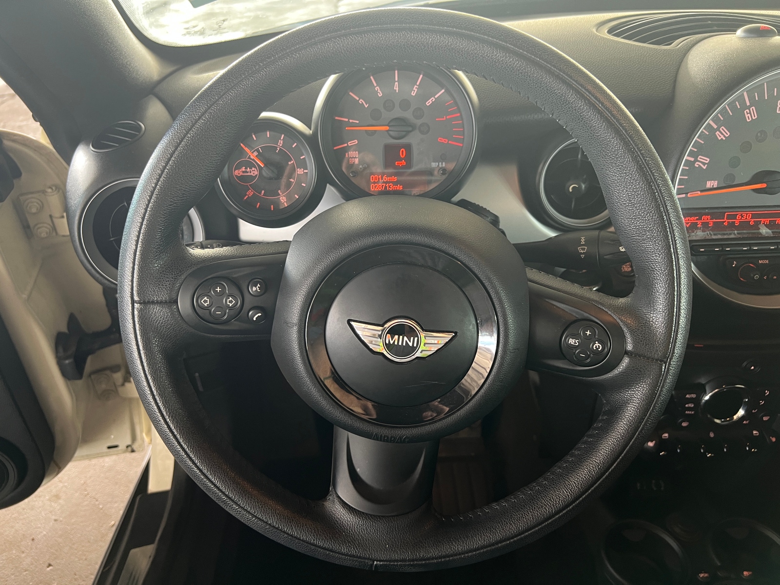 Thumbnail: 2015 MINI Cooper Roadster - 4