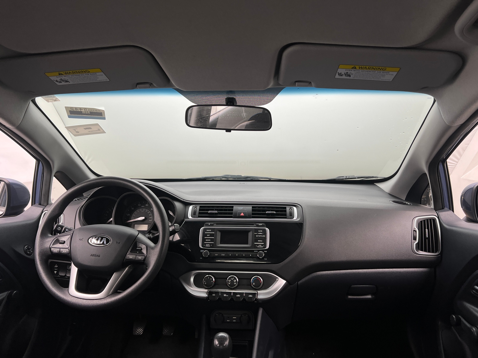Thumbnail: 2016 Kia Rio - 3