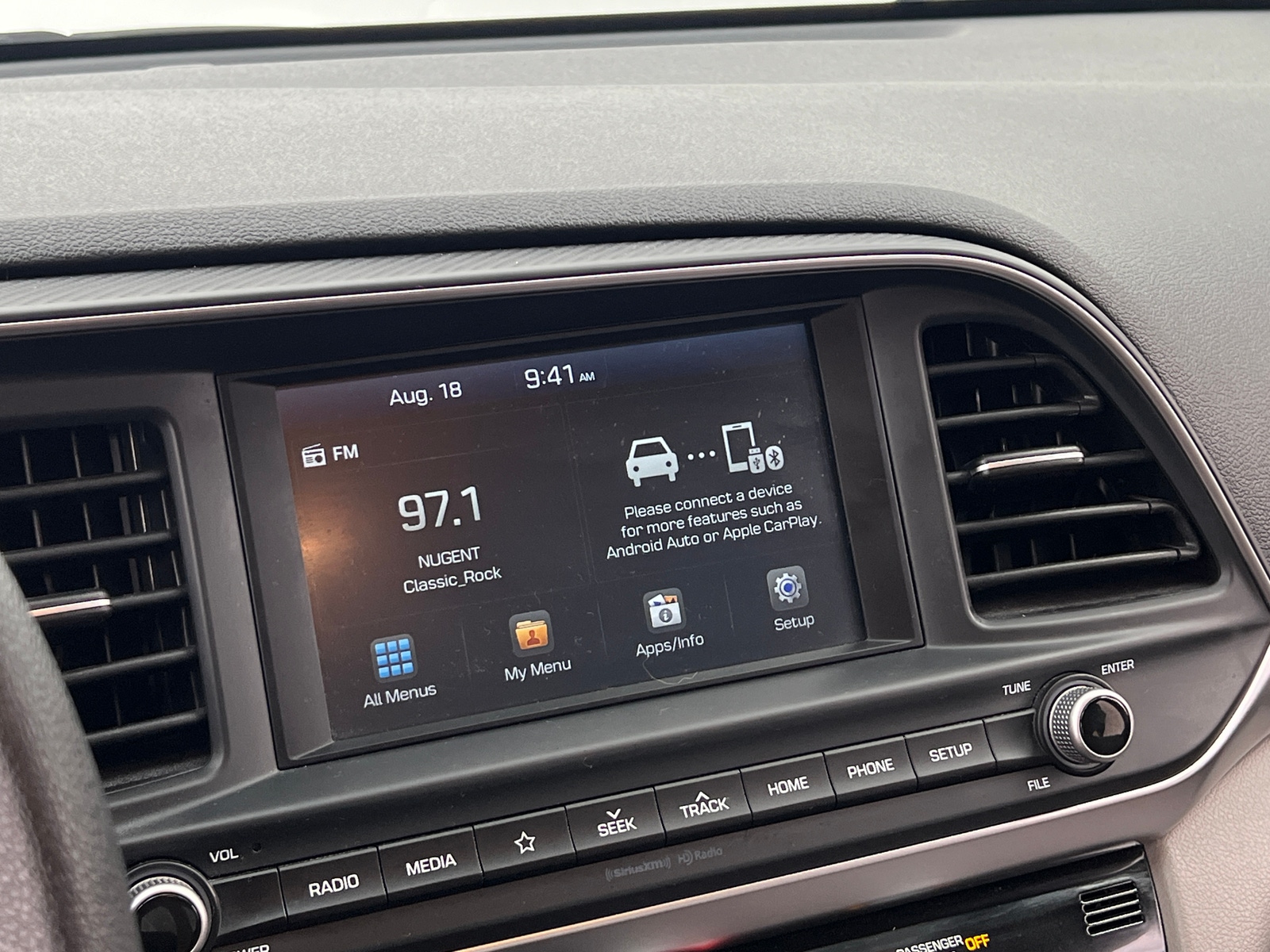 Thumbnail: 2020 Hyundai Elantra - 4