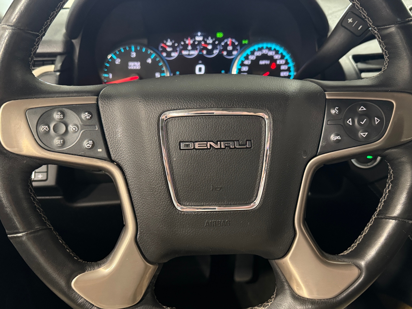 Thumbnail: 2017 GMC Yukon - 4
