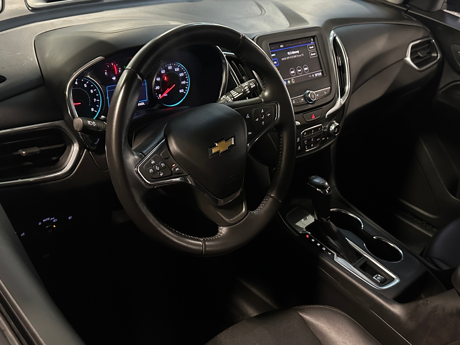 Thumbnail: 2020 Chevrolet Equinox - 3