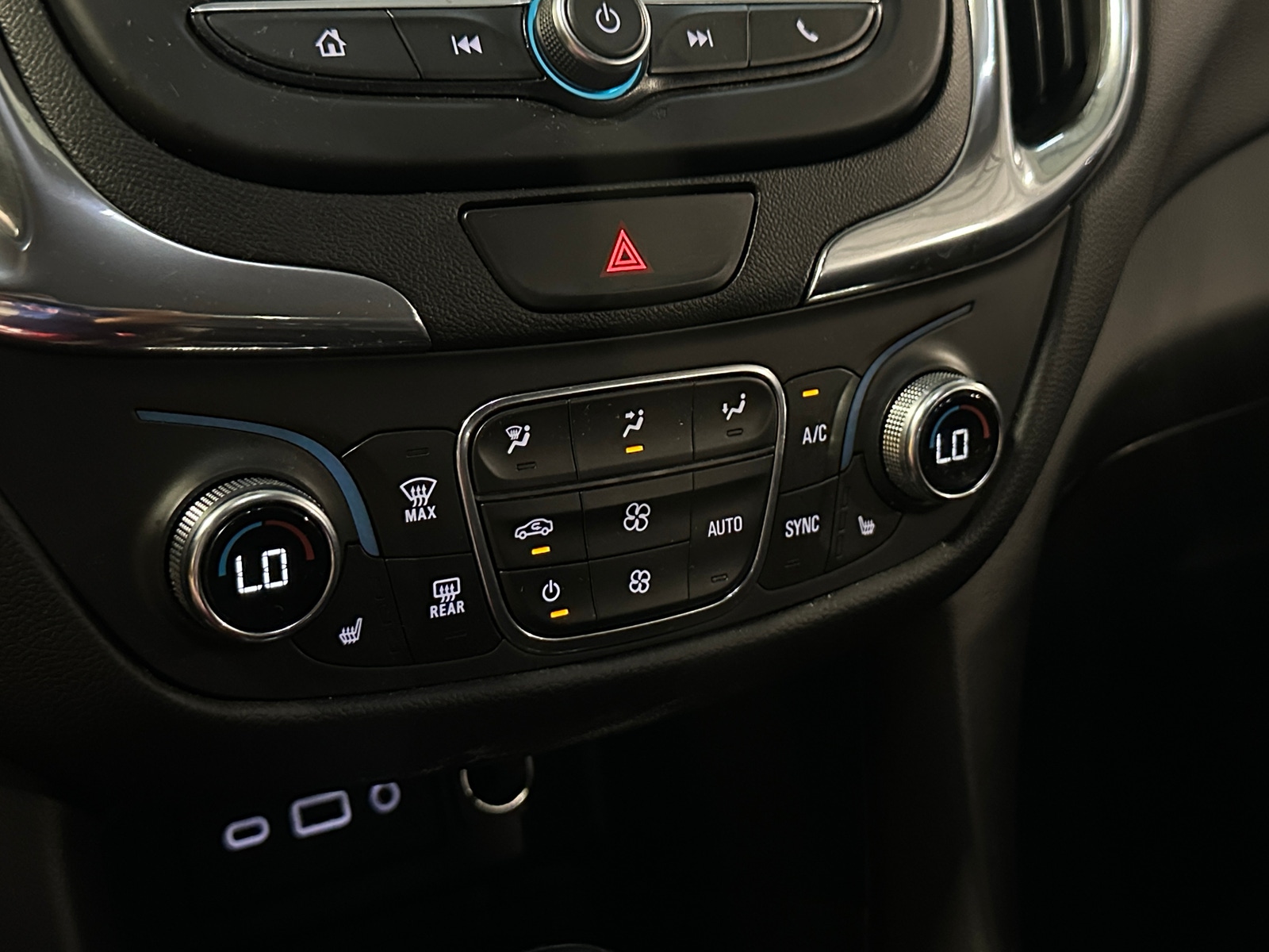 Thumbnail: 2020 Chevrolet Equinox - 4