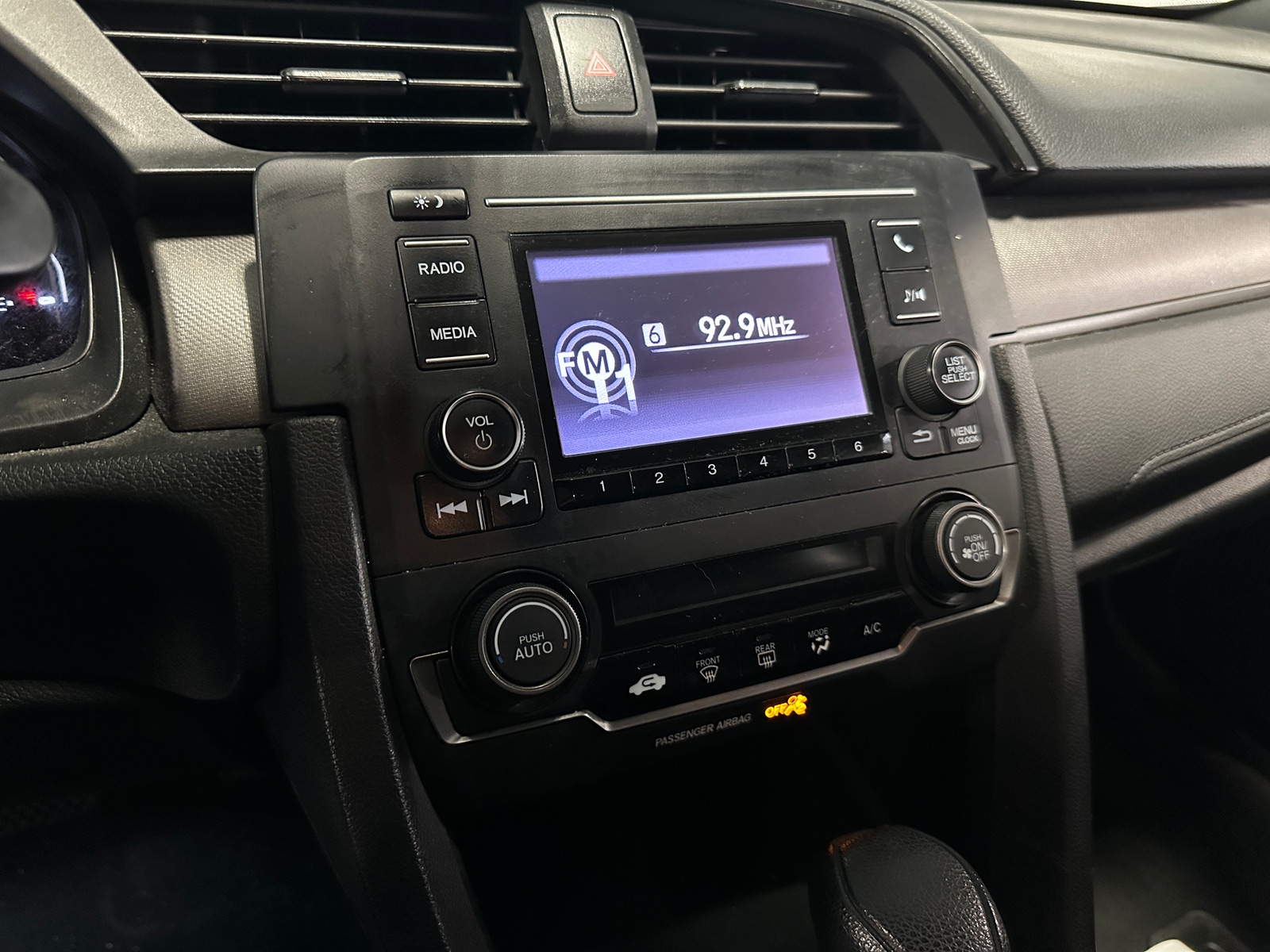 Thumbnail: 2017 Honda Civic - 4