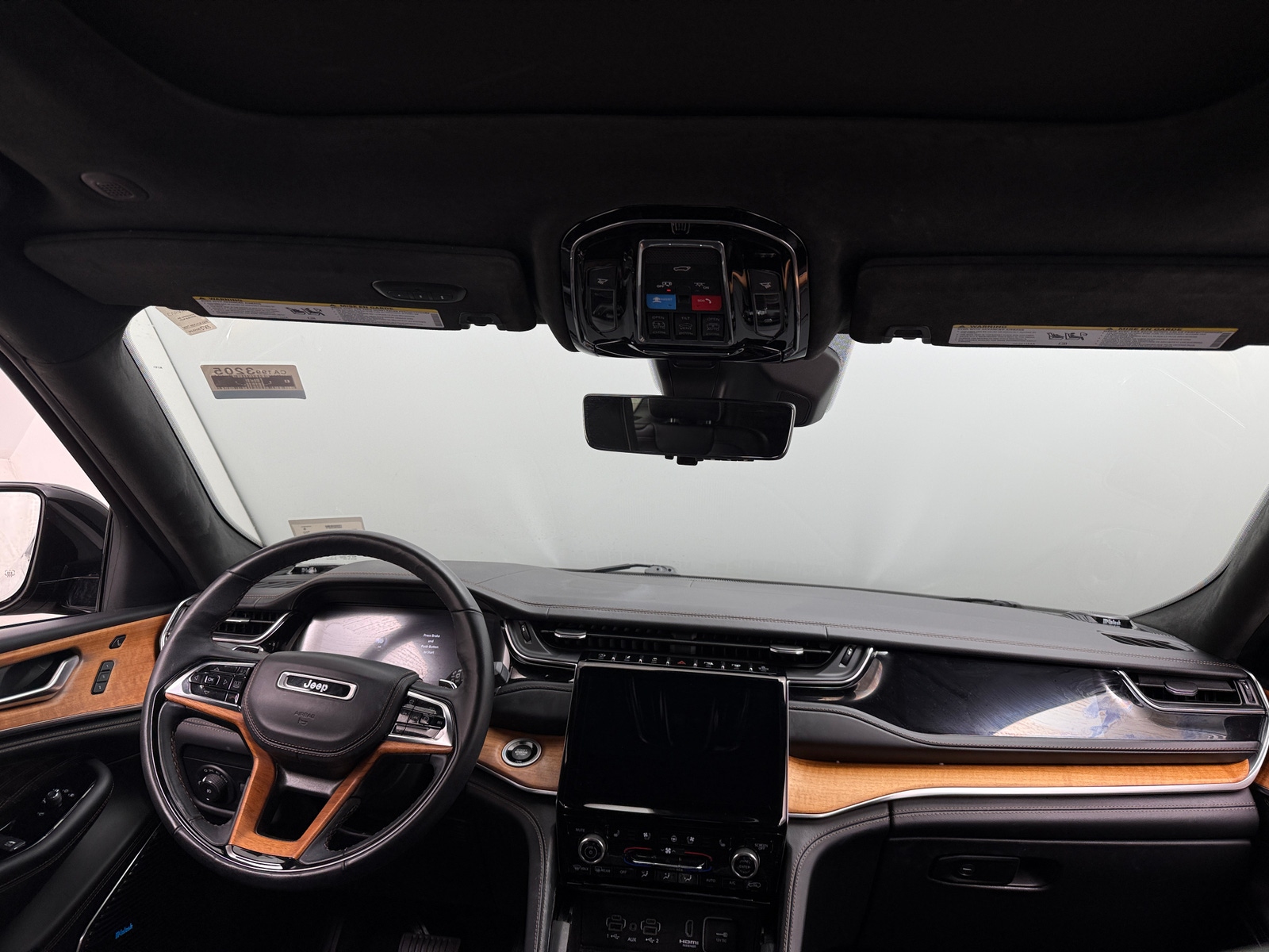 Thumbnail: 2023 Jeep Grand Cherokee L - 2