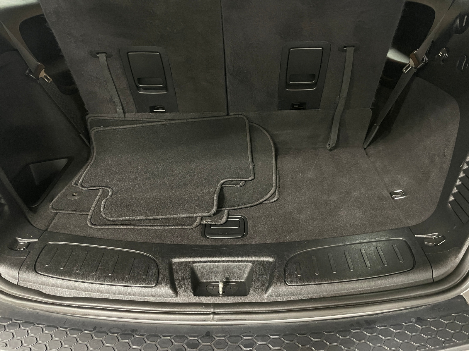 Thumbnail: 2019 Dodge Durango - 7