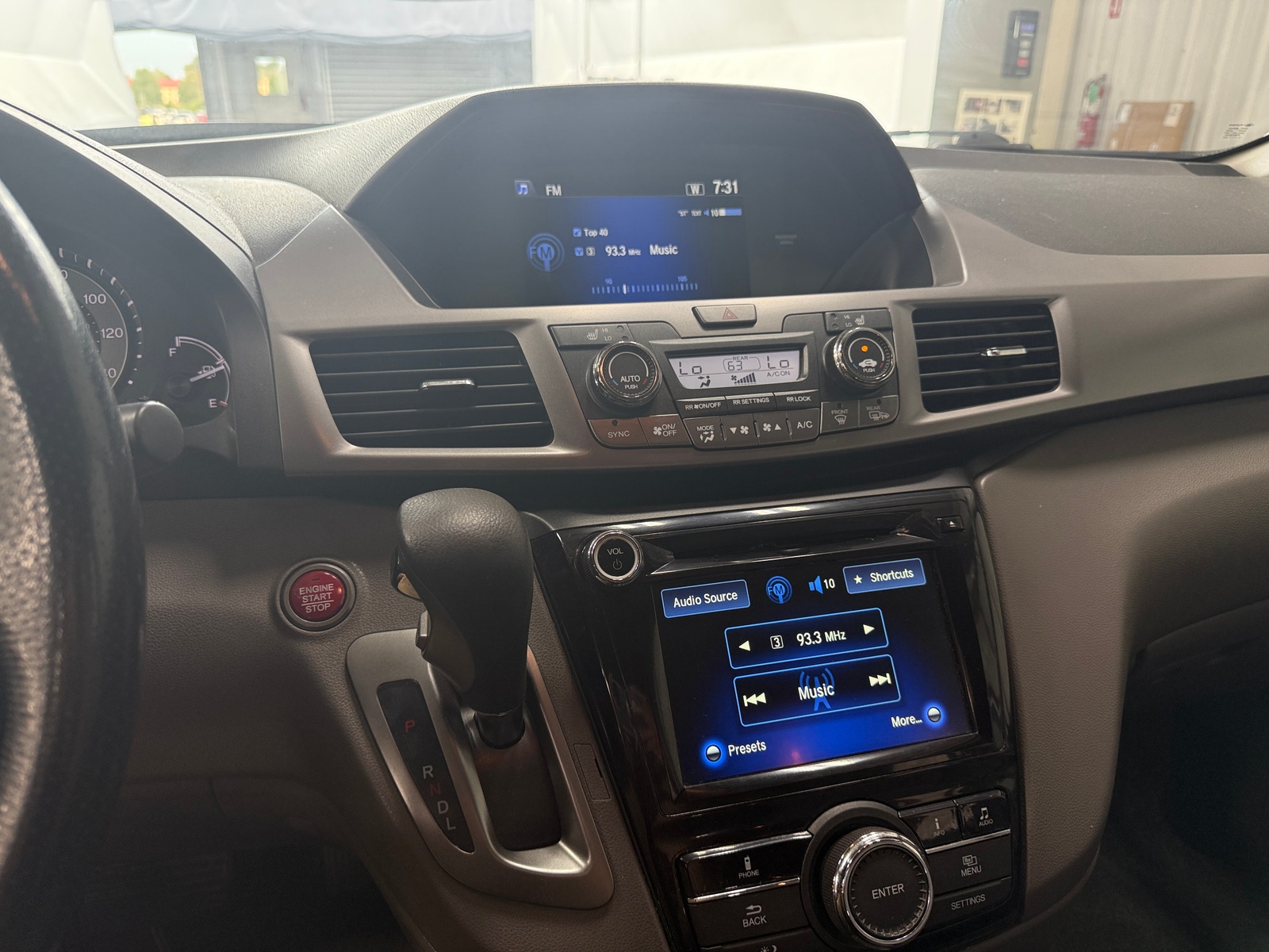 Thumbnail: 2015 Honda Odyssey - 3
