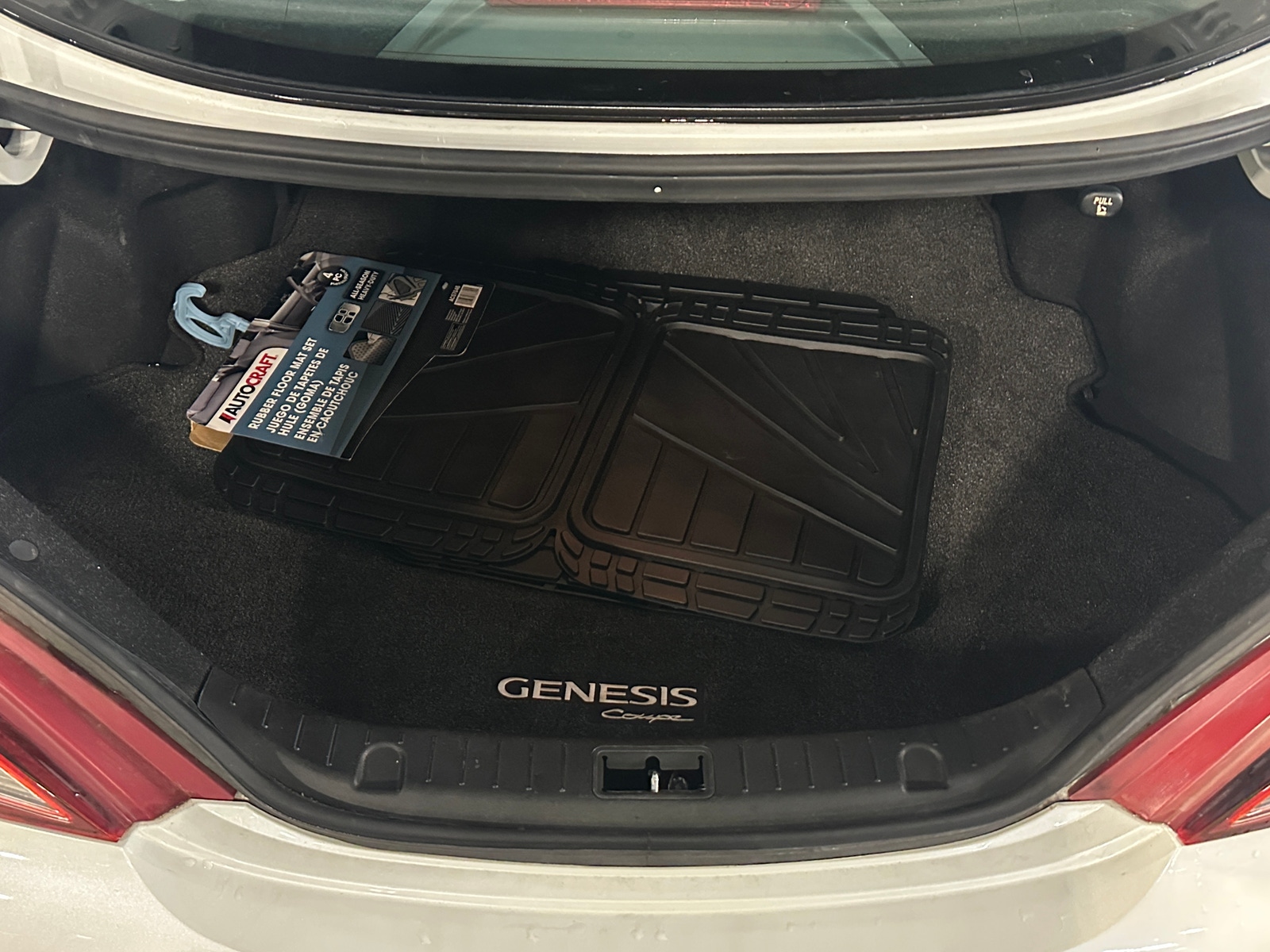 Thumbnail: 2013 Hyundai Genesis - 5