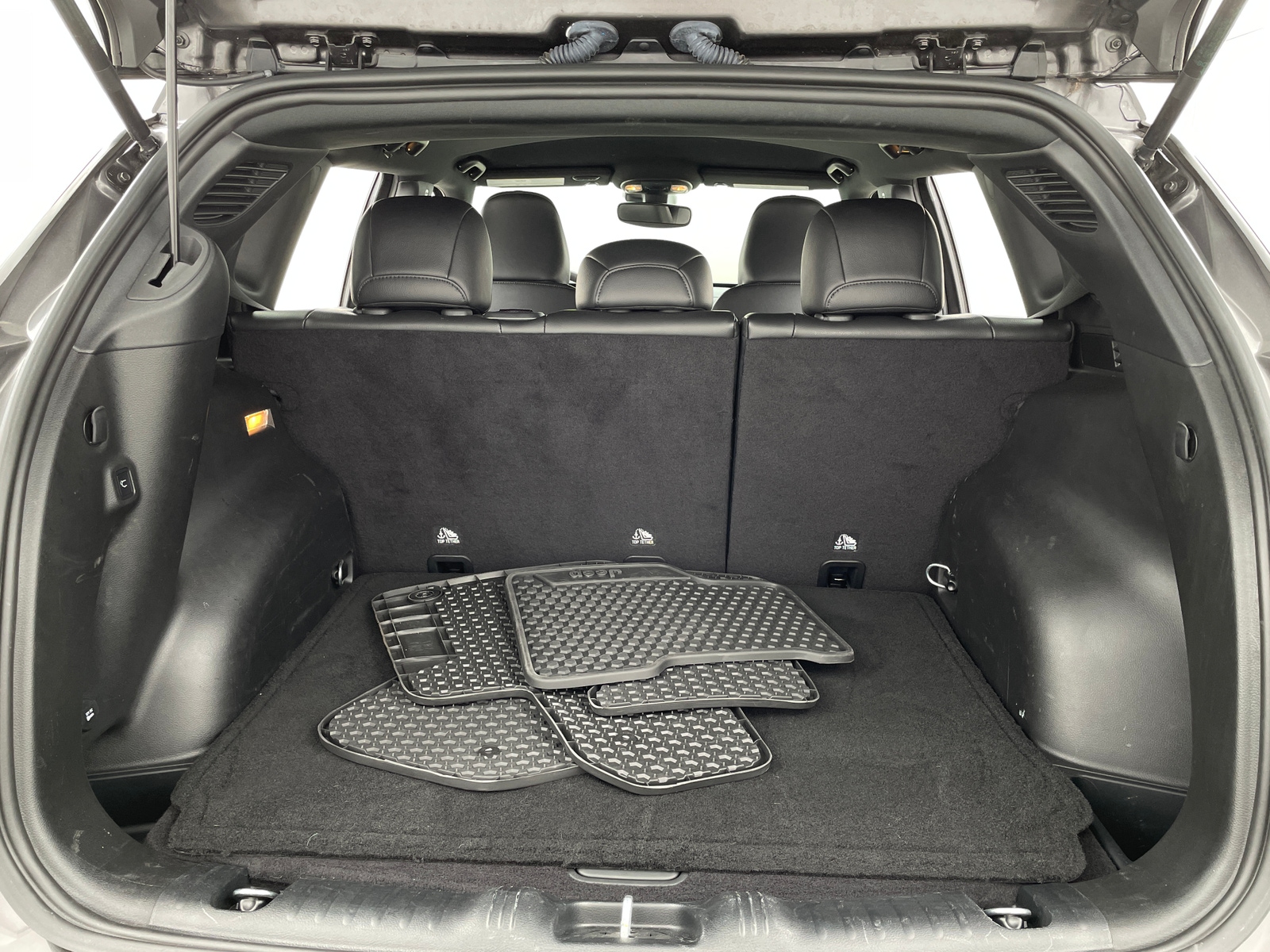 Thumbnail: 2023 Jeep Compass - 7