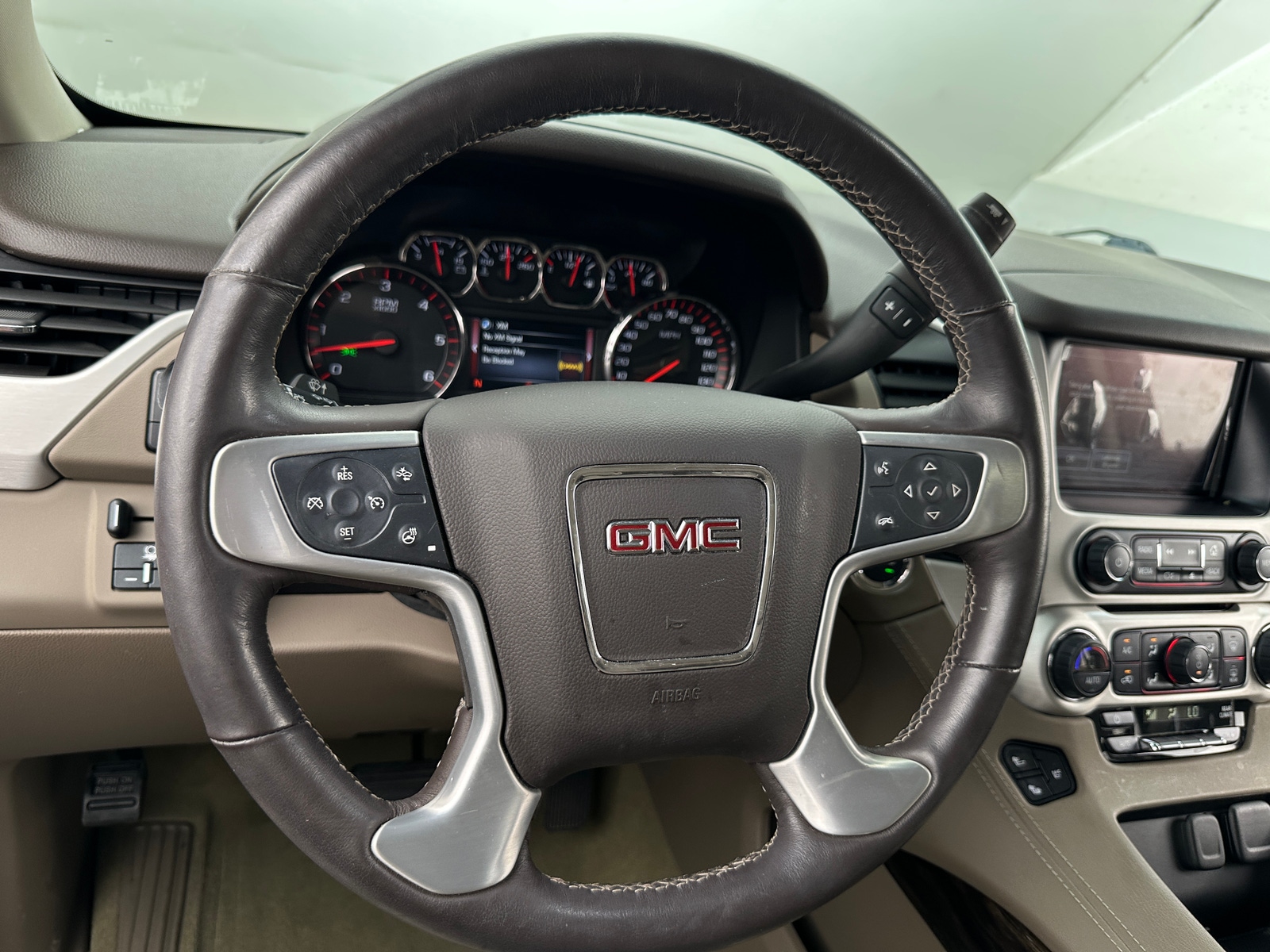 Thumbnail: 2016 GMC Yukon XL - 4