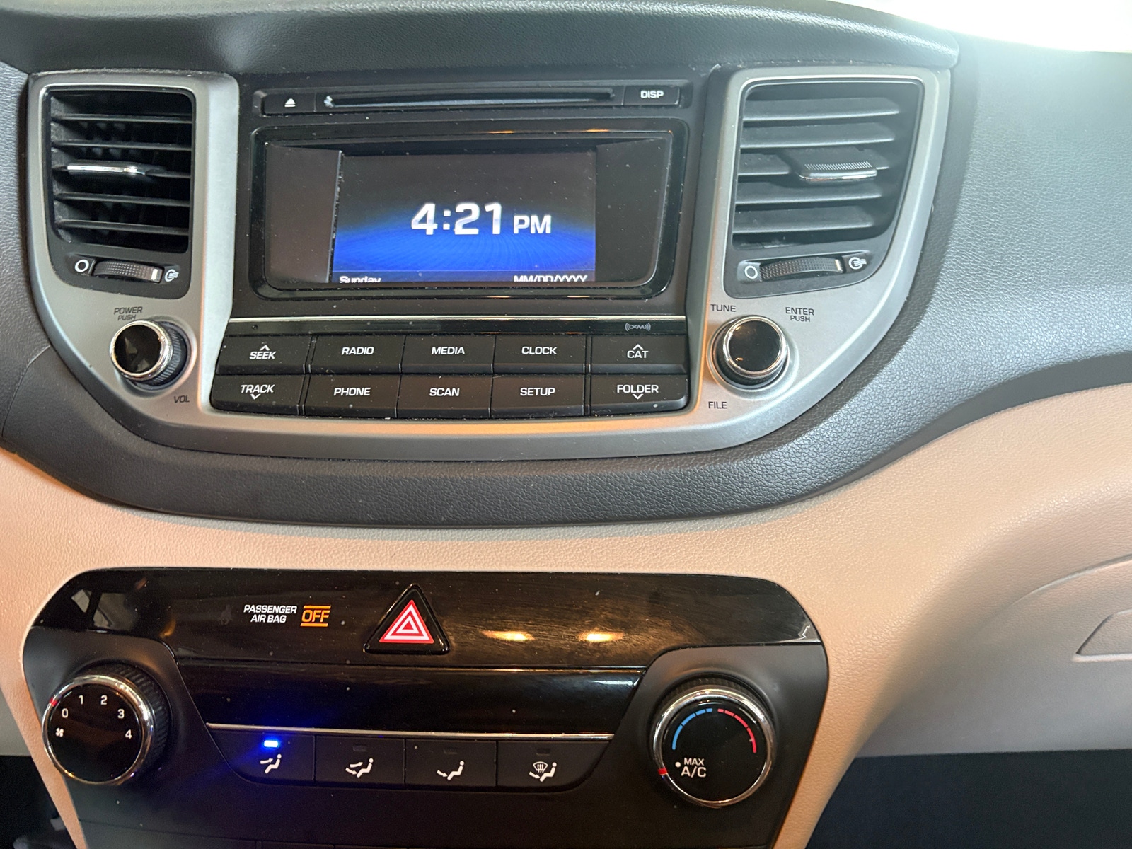 Thumbnail: 2016 Hyundai Tucson - 4