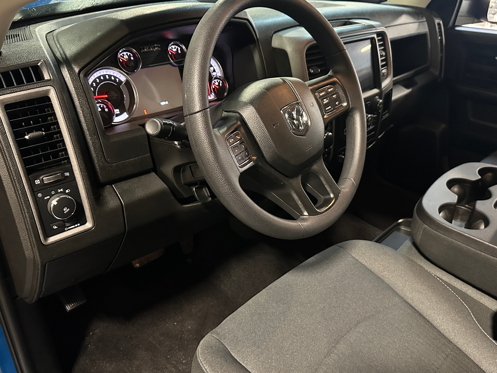 Thumbnail: 2024 RAM 1500 Classic - 3
