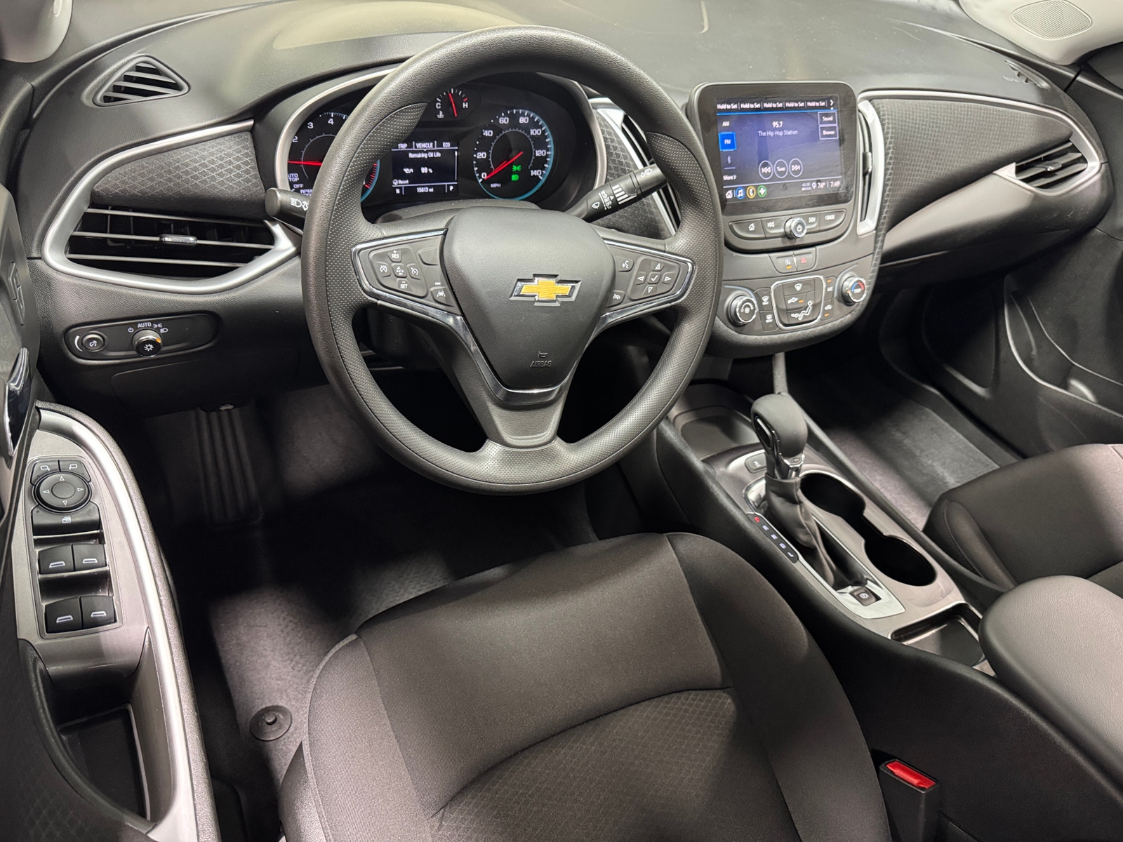 Thumbnail: 2023 Chevrolet Malibu - 3