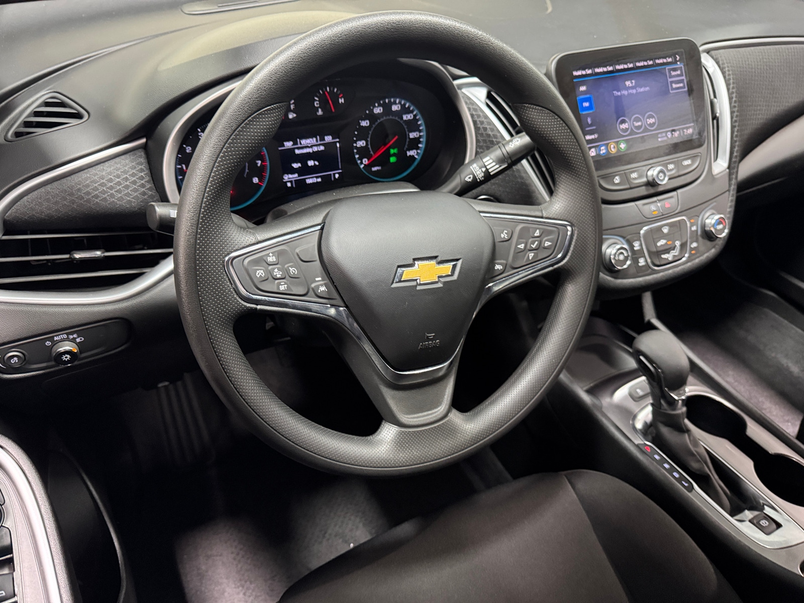 Thumbnail: 2023 Chevrolet Malibu - 5
