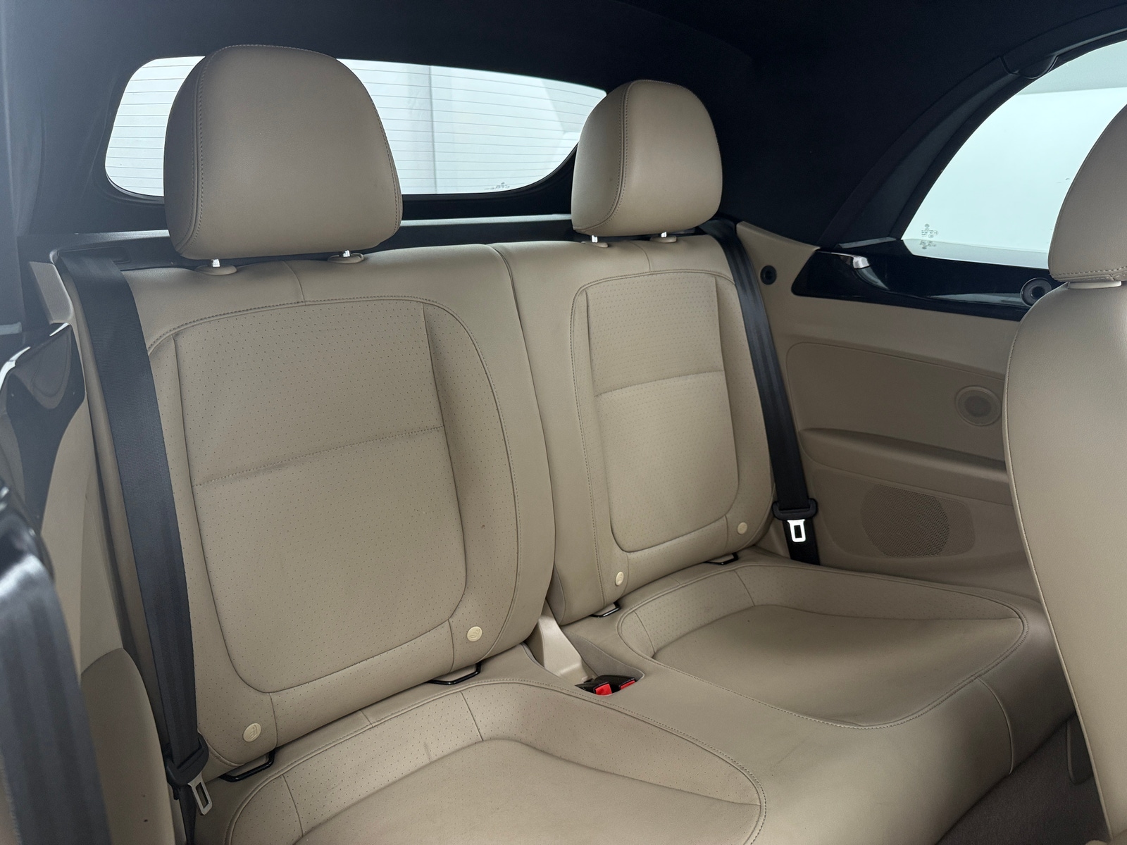 Thumbnail: 2015 Volkswagen Beetle - 5