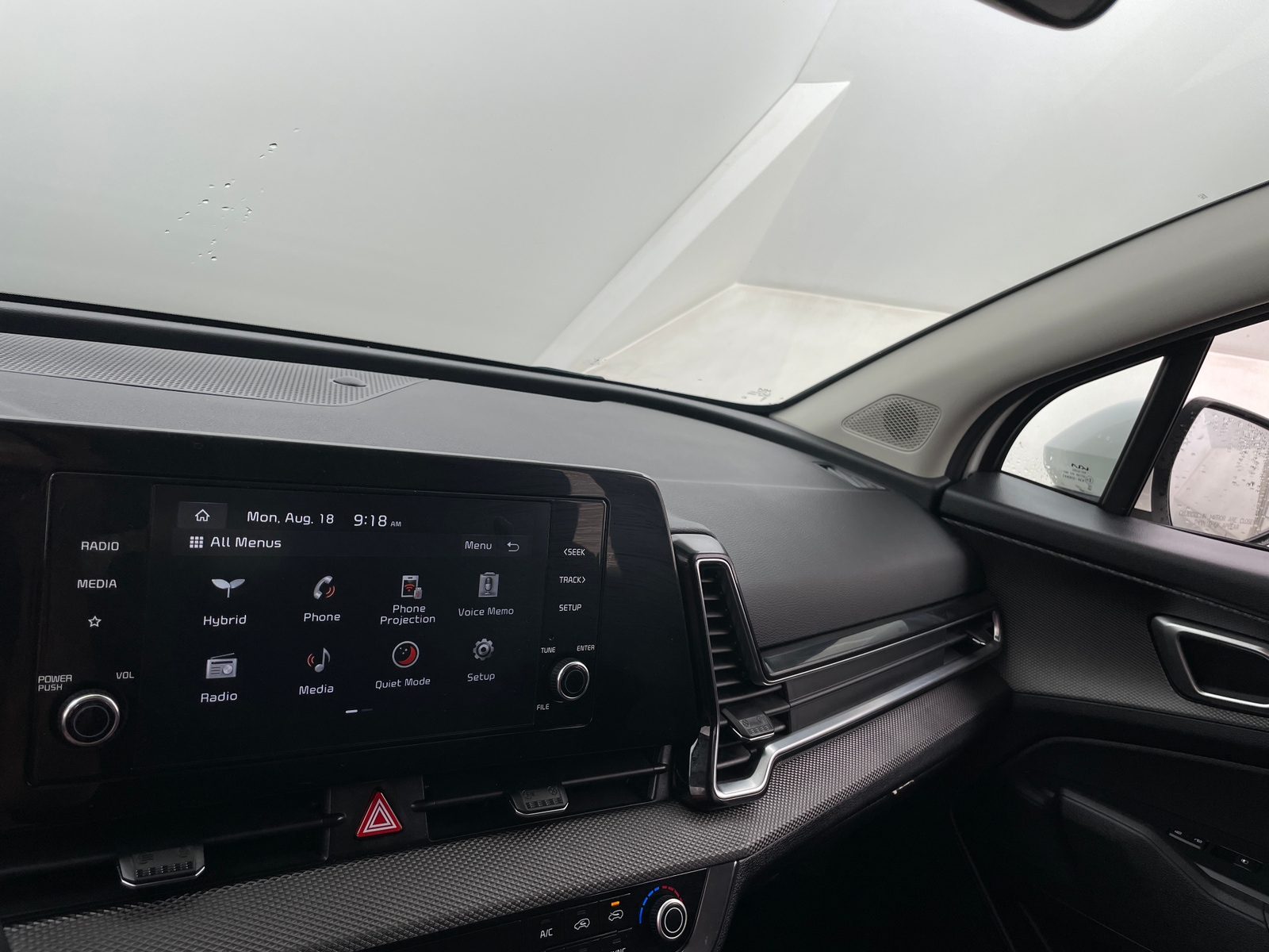 Thumbnail: 2023 Kia Sportage - 4