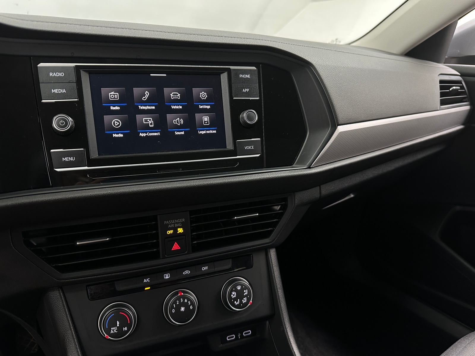 Thumbnail: 2022 Volkswagen Jetta - 4