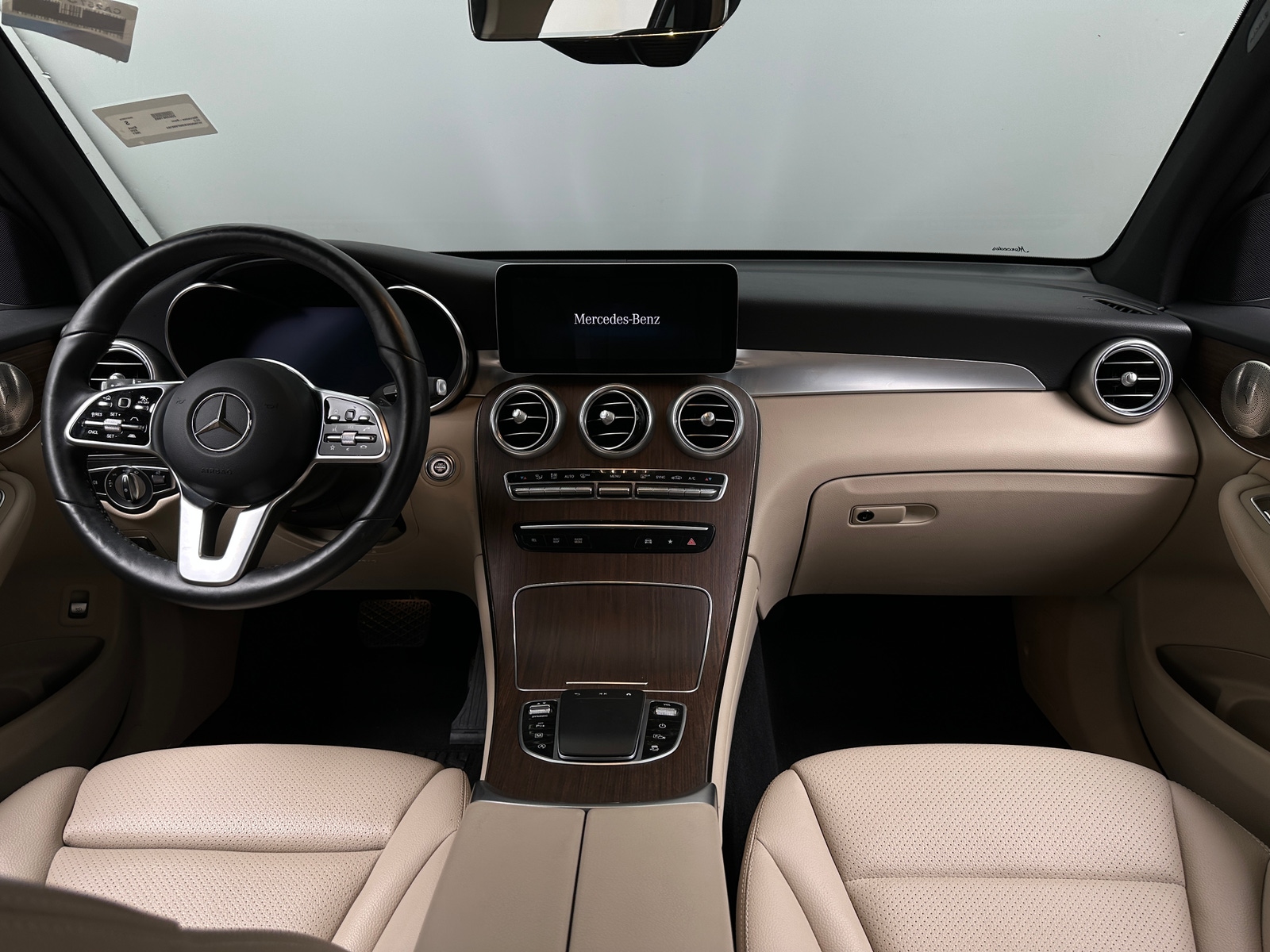 Thumbnail: 2021 Mercedes-Benz GLC - 2