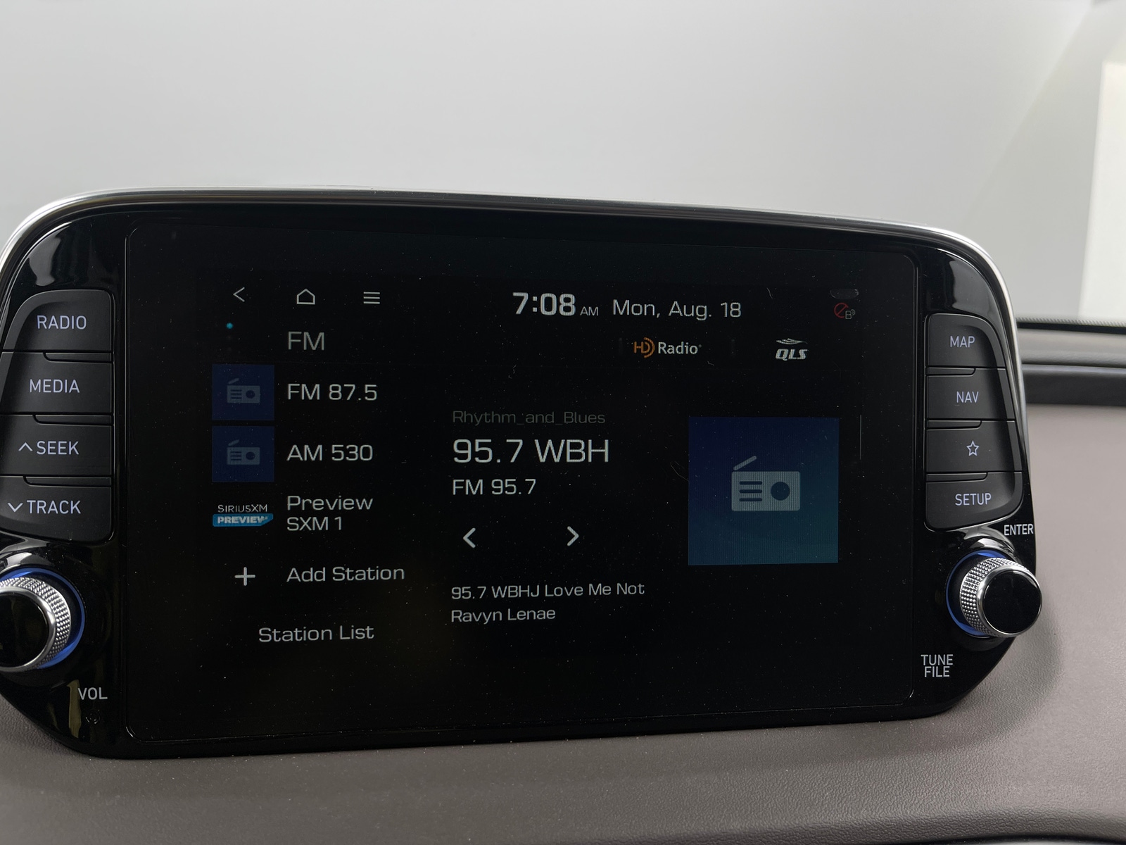 Thumbnail: 2020 Hyundai Santa Fe - 3
