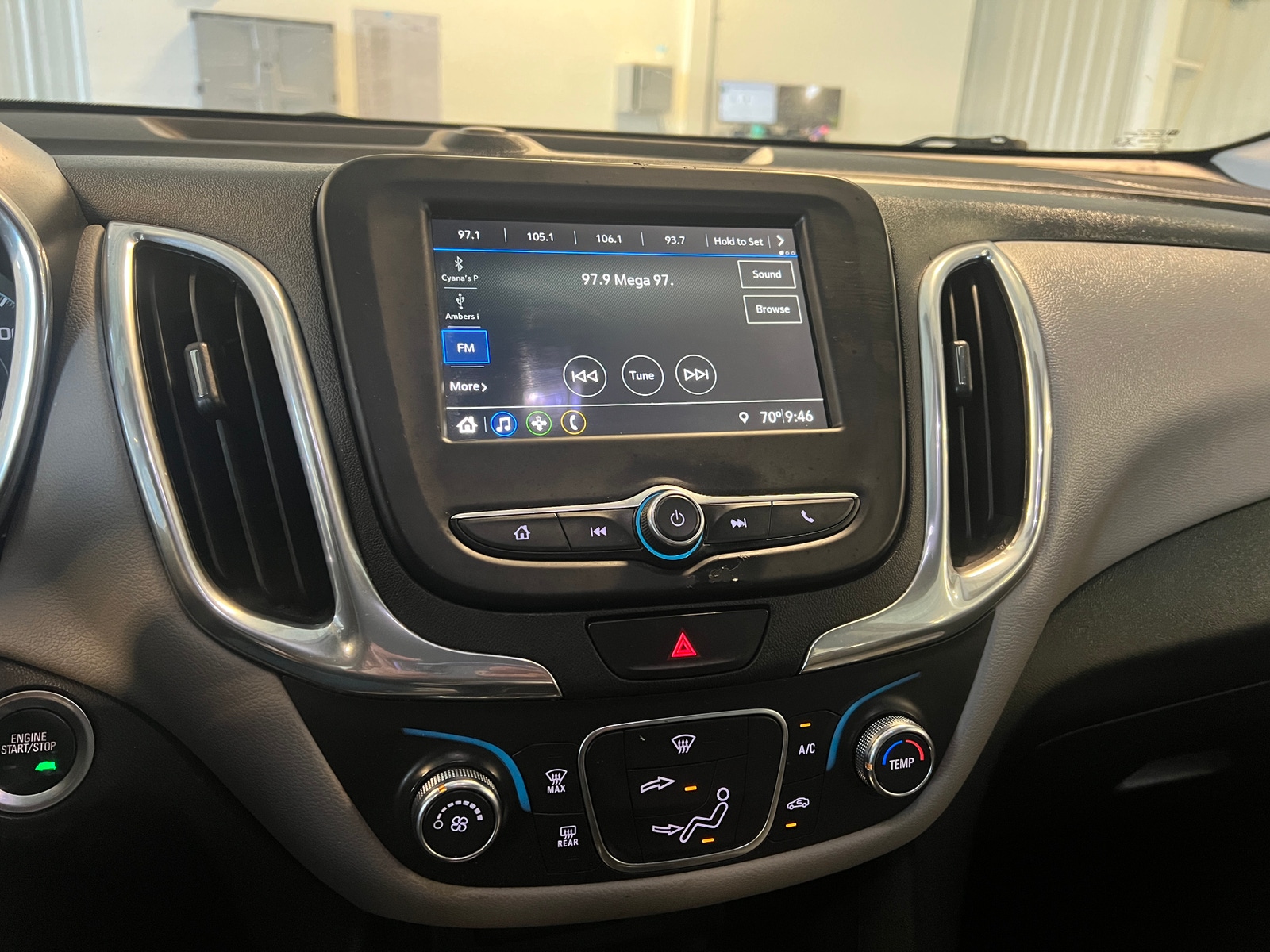 Thumbnail: 2019 Chevrolet Equinox - 4