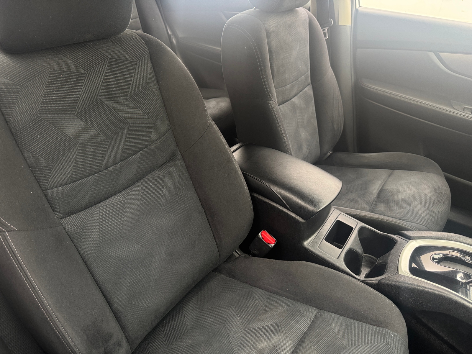 Thumbnail: 2016 Nissan Rogue - 2