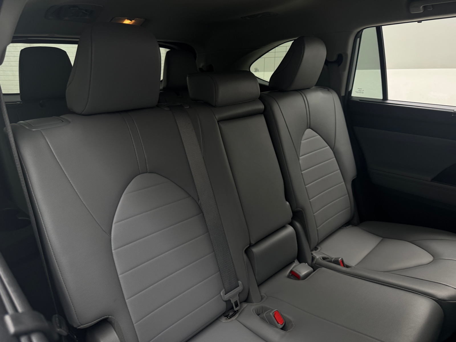 Thumbnail: 2022 Toyota Highlander - 5