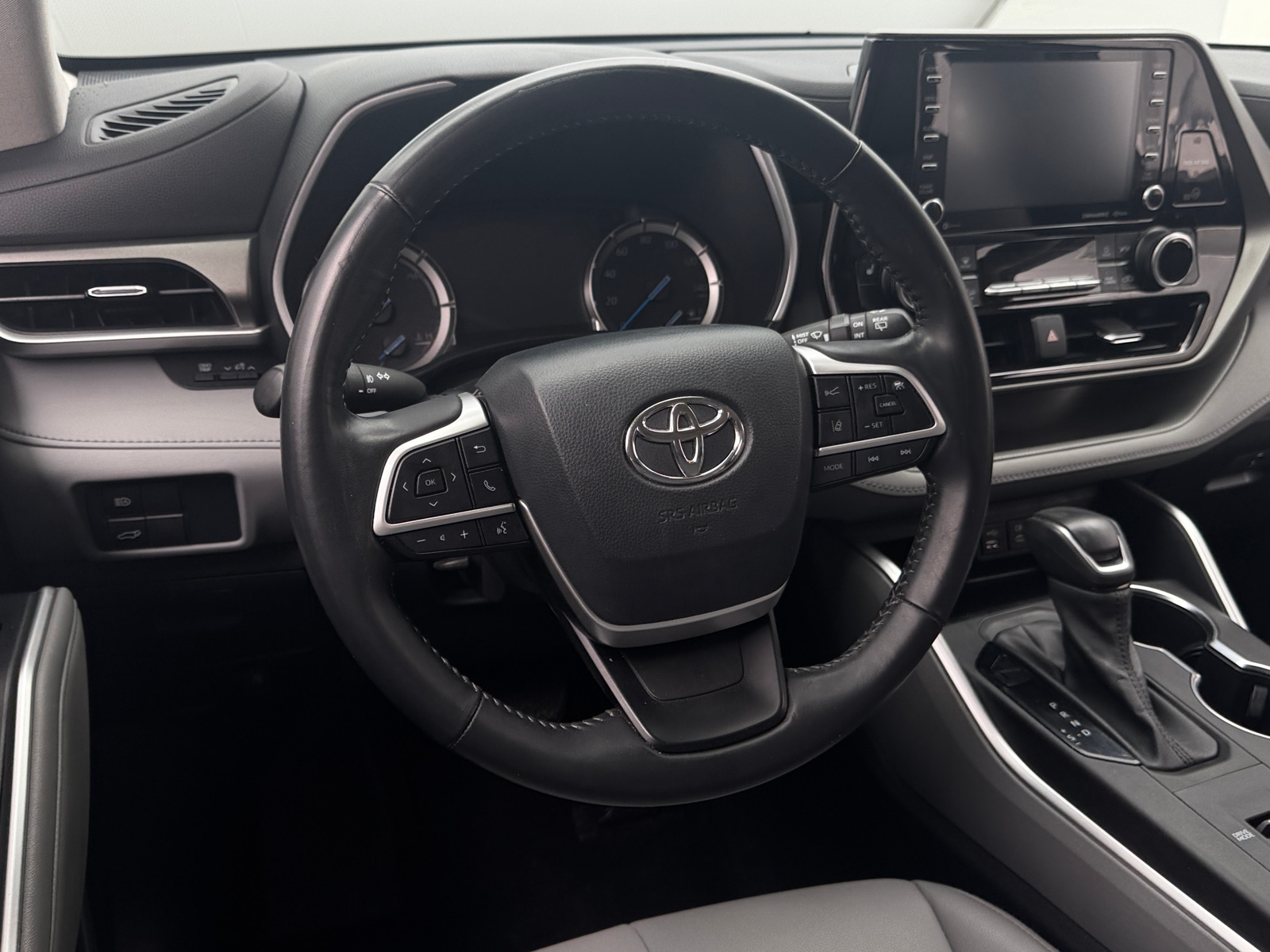 Thumbnail: 2022 Toyota Highlander - 4